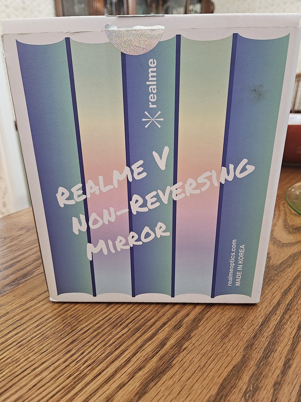 realme V Non-Reversing Mirror - Iridescent Gradient